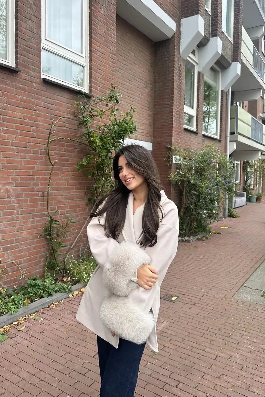 BELLA
